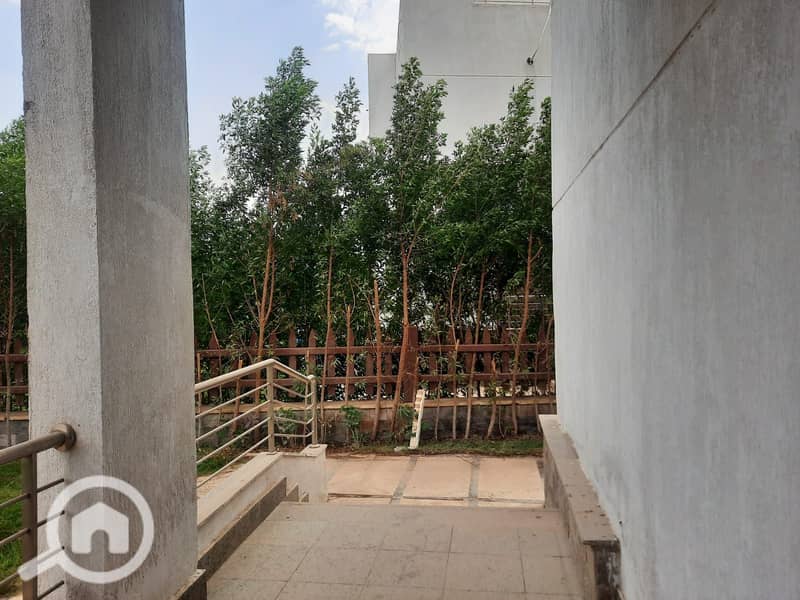 7 WhatsApp Image 2025-11-03 at 14.57. 25_132d32d8. jpg