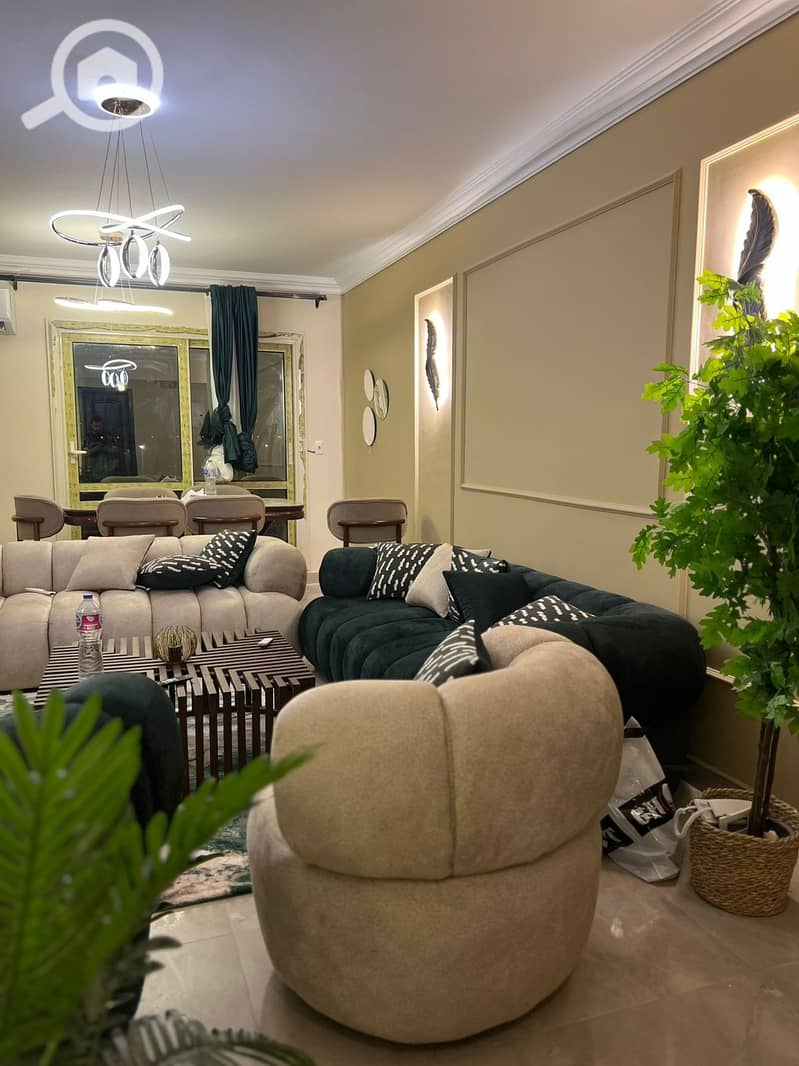 2 a8a624a2-7af6-41dc-b569-754cf18f4832. jpg