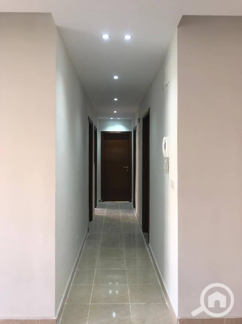 7 ce5a9c04-d836-46f6-a5f4-82b1295fe995. jpeg