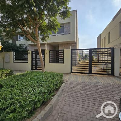 توين هاوس 3 غرف نوم للبيع في القاهرة الجديدة، القاهرة - WhatsApp Image 2025-12-07 at 1.59. 46 PM. jpeg توين هاوس 3 غرف نوم للبيع في القاهرة الجديدة، القاهرة - WhatsApp Image 2025-12-07 at 1.59. 46 PM. jpeg