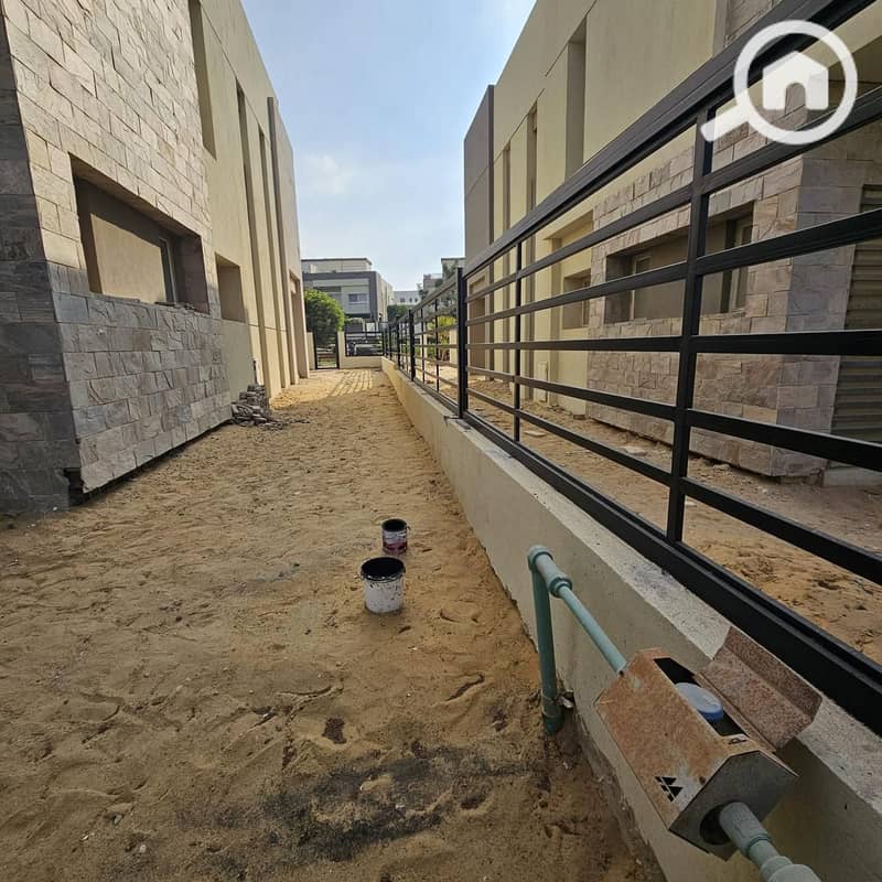 6 WhatsApp Image 2025-12-07 at 1.59. 46 PM (3). jpeg