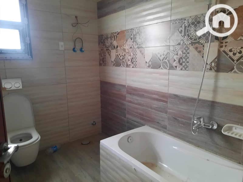 4 WhatsApp Image 2024-10-12 at 11.40. 08_459688af. jpg