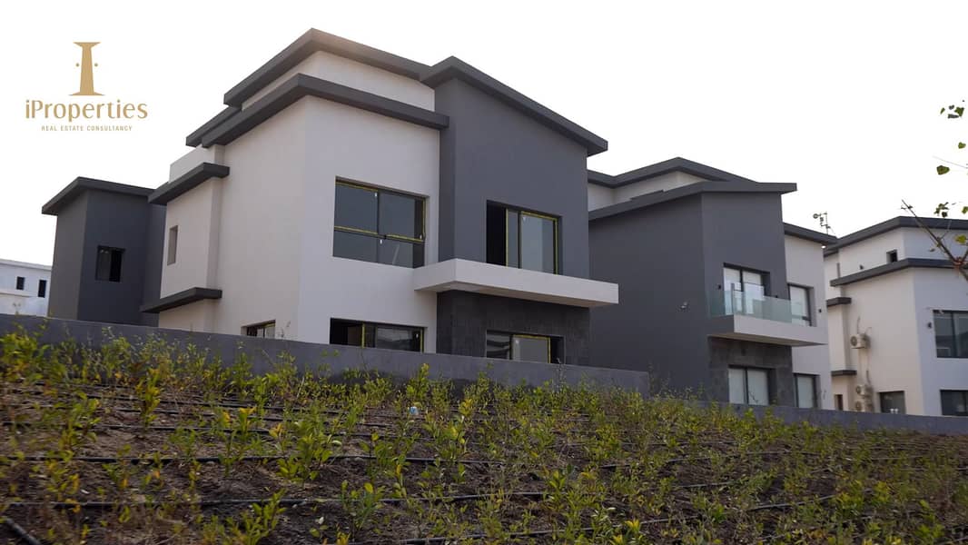 3 Greek-Town_00000. jpg