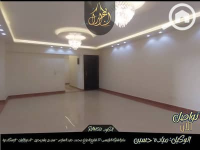 فلیٹ 4 غرف نوم للايجار في لوران، الإسكندرية - 596695212_811168308591844_7691574329655212670_n. jpg