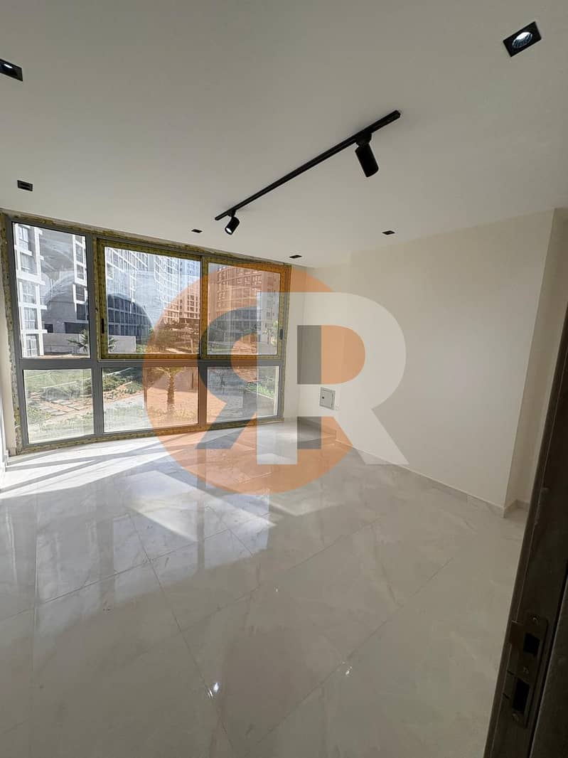 5 WhatsApp Image 2025-12-09 at 3.13. 14 PM (1). jpeg