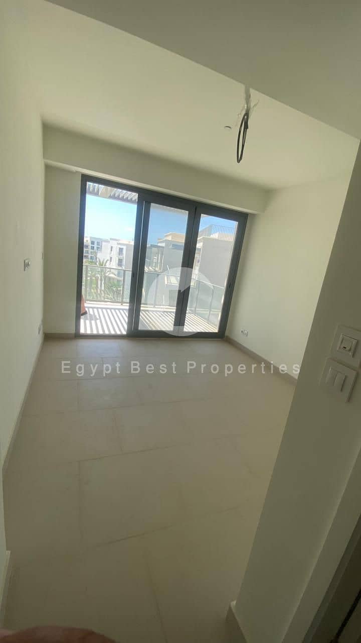 10 WhatsApp Image 2025-12-09 at 11.11. 18_8ddcfe7e. jpg