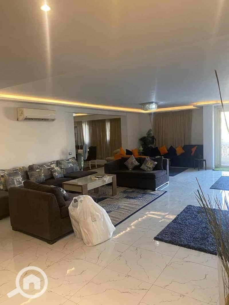 2 b7e9cc5e-8a35-4987-8a8e-831d3e4b4465. jpg