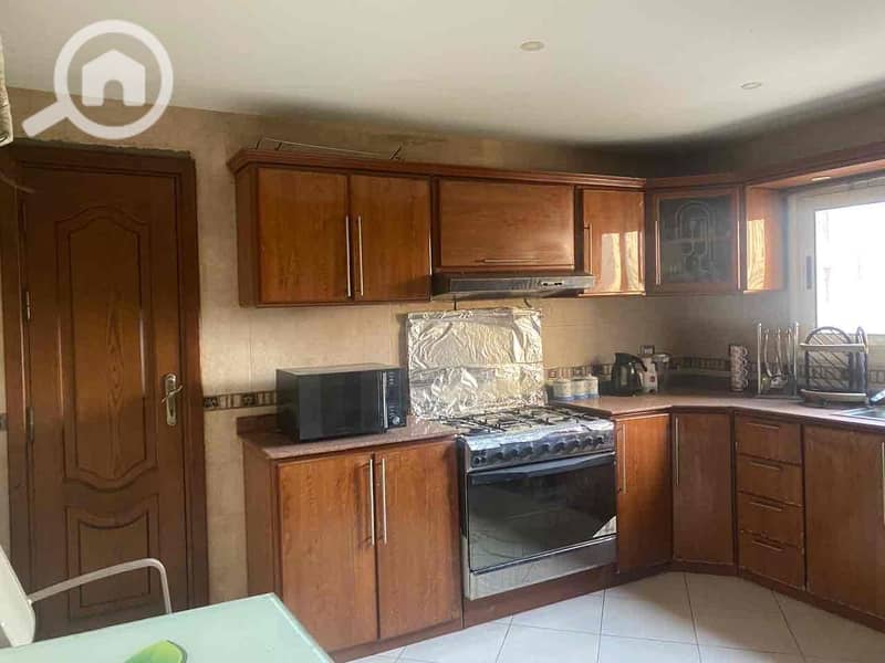 4 884dc143-b144-45f0-8d55-f0c5a5a59168. jpg