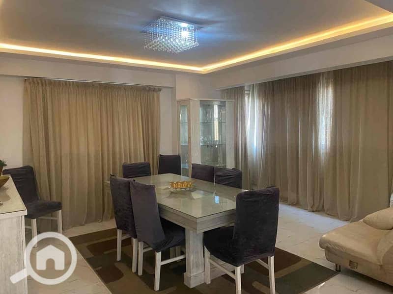 5 815831f2-2f7e-46db-9993-4422a3702885. jpg