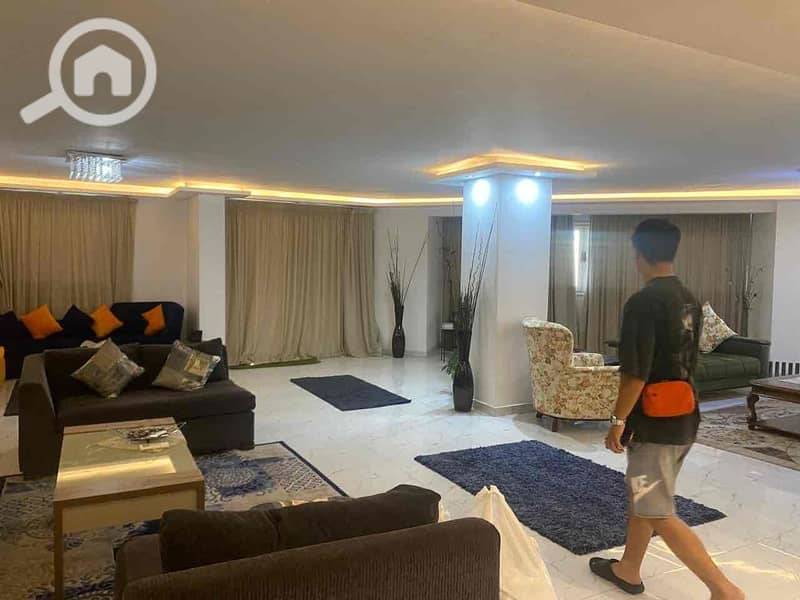 12 885c839e-4793-4154-b38c-673582e3b6c3. jpg