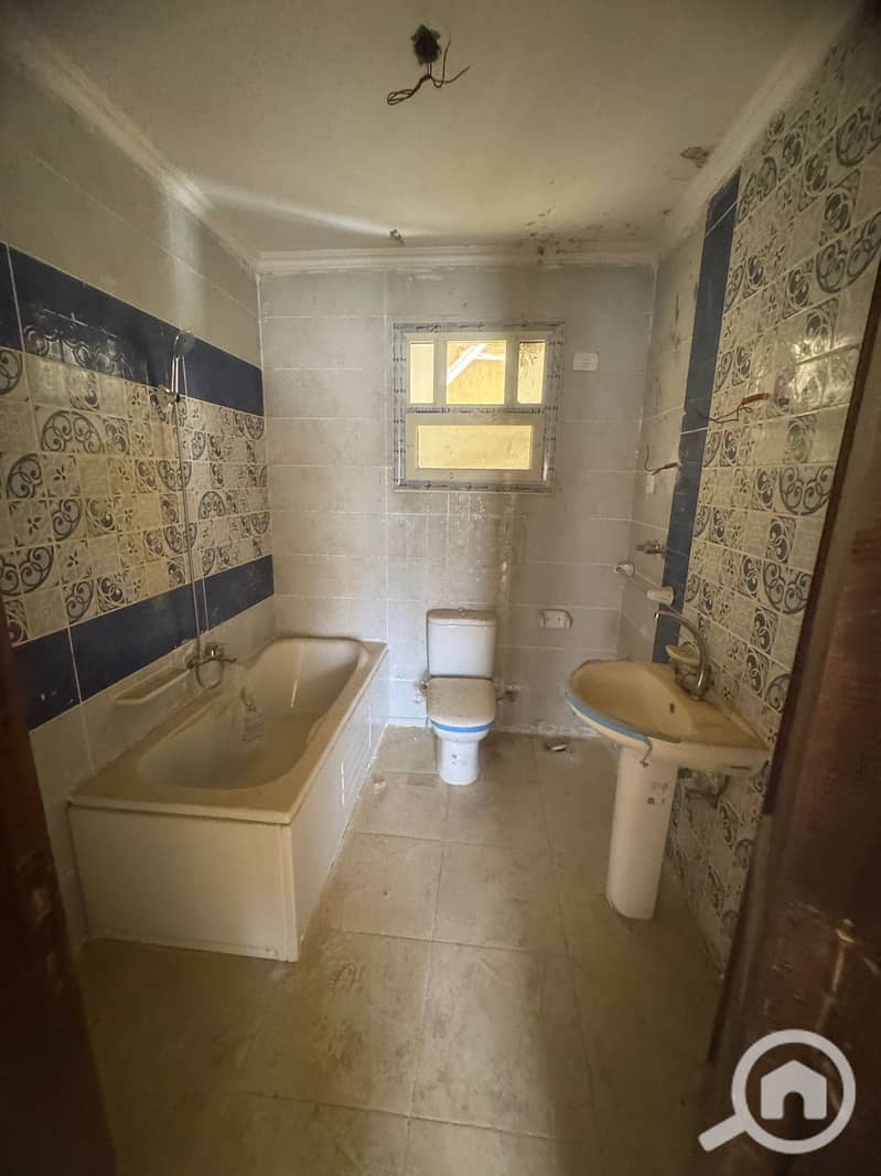 5 WhatsApp Image 2025-12-06 at 17.45. 06_69ad3b94. jpg