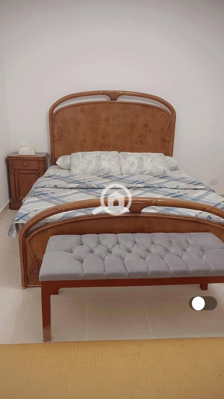 5 e8c06858-b0a8-4427-8b7c-c1d7032d4d54. jpeg