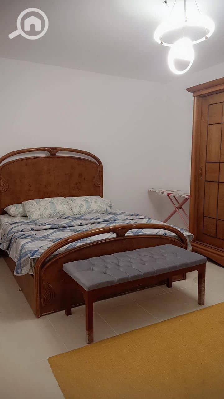 6 983fdb0d-844e-4c5c-9d24-17038978aea4. jpeg