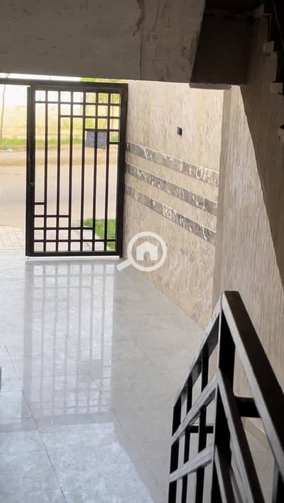 4 Bedroom Duplex for Sale in Sheikh Zayed, Giza - 1947e69a-ca74-4c1e-9f0c-899aae196d36. jpg 4 Bedroom Duplex for Sale in Sheikh Zayed, Giza - 1947e69a-ca74-4c1e-9f0c-899aae196d36. jpg
