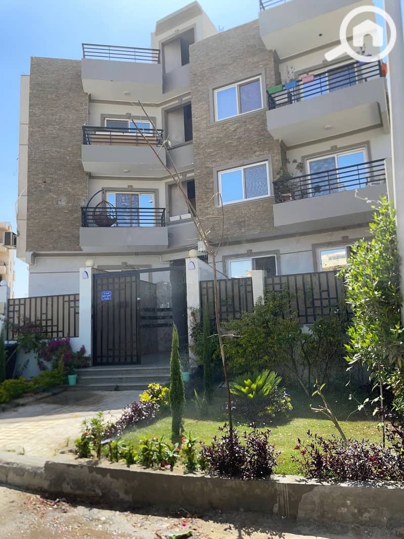 23 b7c90f9b-be92-4ad3-91cb-58844fdeb47c. jpg