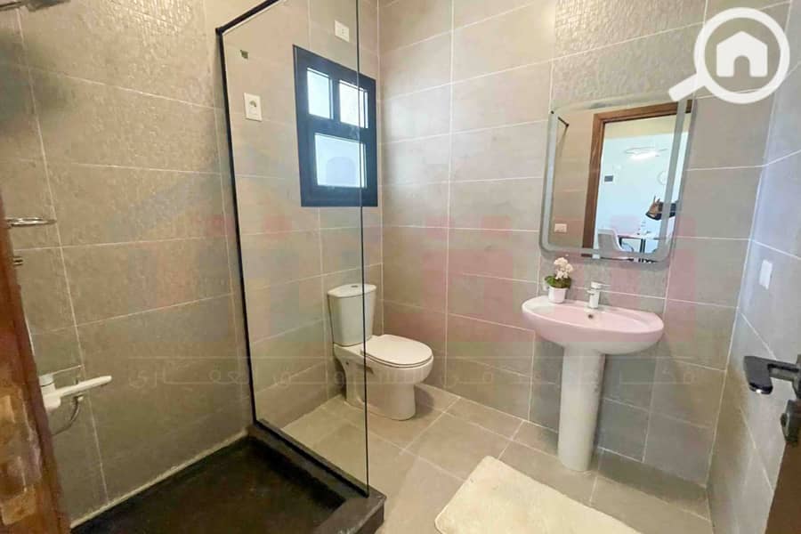 10 WhatsApp Image 2025-11-30 at 16.30. 47 (2). jpg