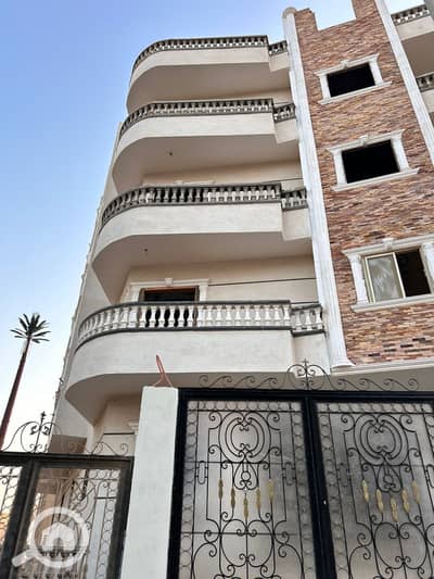 شقة 5 غرف نوم للبيع في حدائق اكتوبر، الجيزة - WhatsApp Image 2025-10-26 at 12.40. 32 PM (1). jpeg