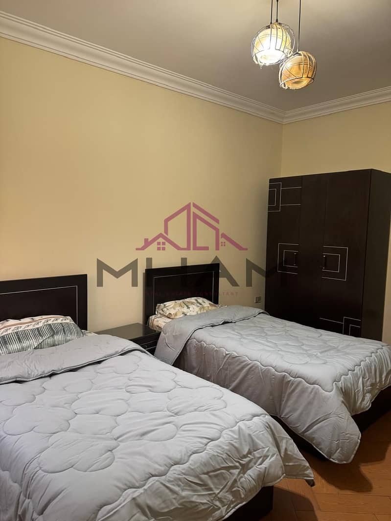 16 photo_5890732339107663011_y. jpg