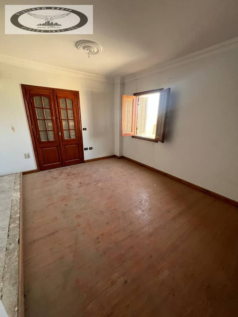 5 28c1d17b-0943-41de-b51e-f7b393945cf3. jpg