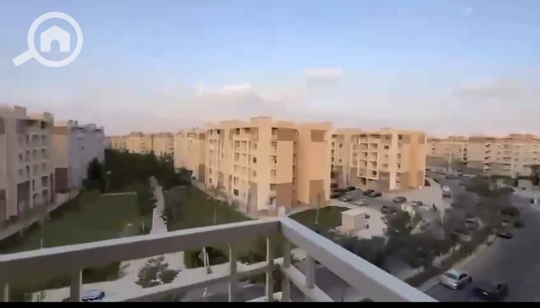 2 0832d7a3-7553-4cb6-a14f-b1ad3554d7bf. jpg