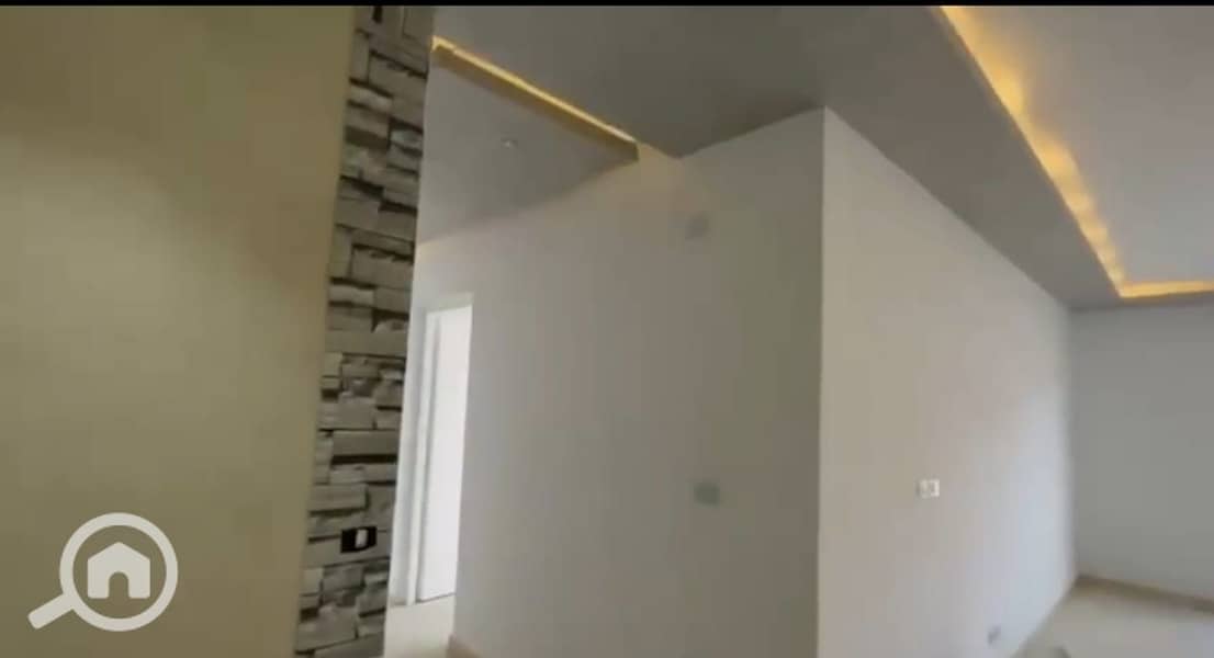 8 546df983-f6cd-44a5-acb3-b4e4bb13d313. jpg