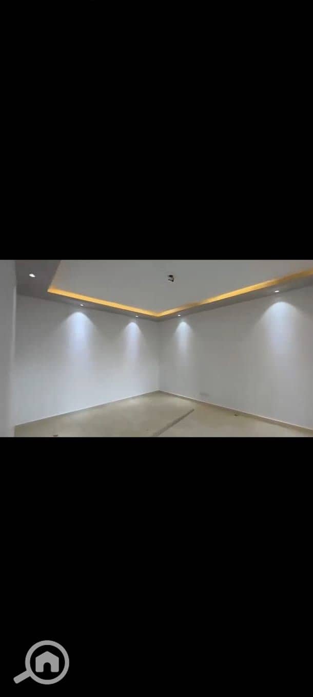 22 dd2ff48d-9b80-4f05-9f7e-acb8456354d3. jpg