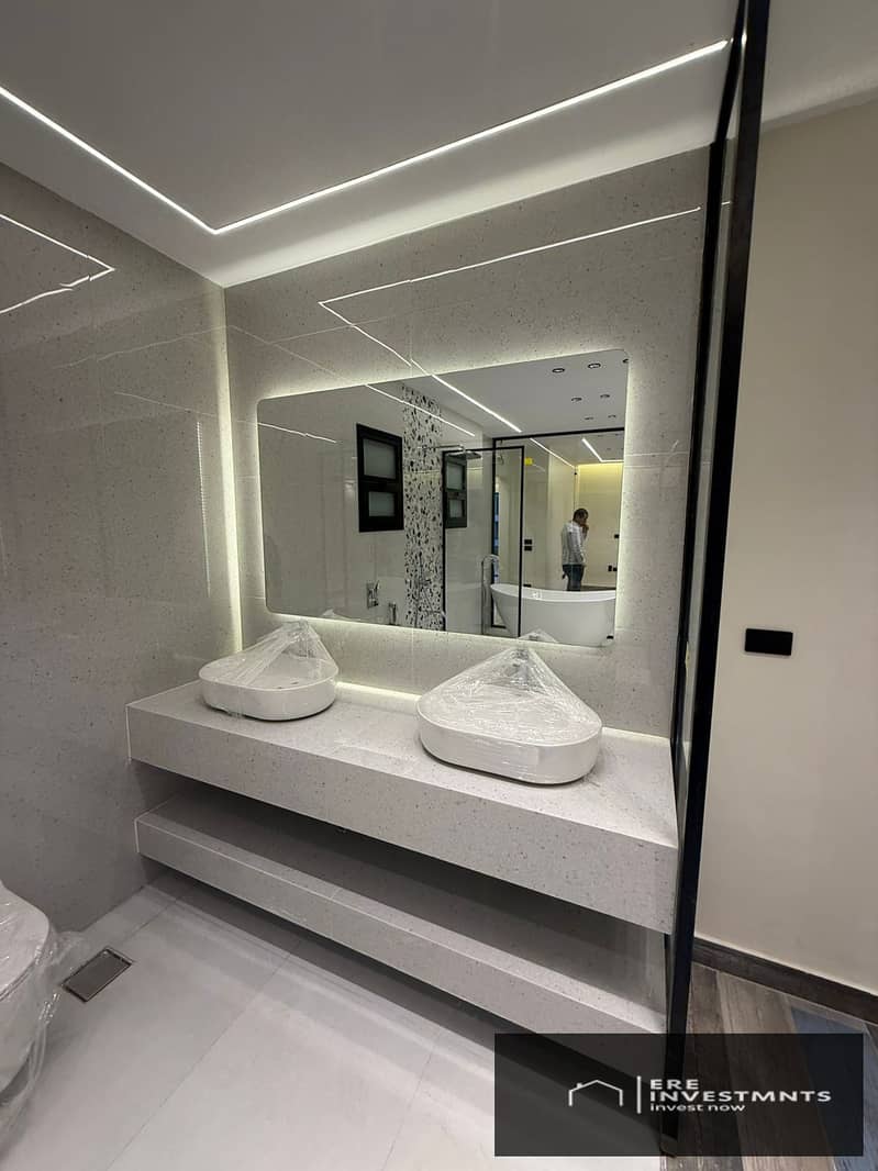 12 c24d37f0-7916-4fb5-9e45-541172a02dfd. jpg