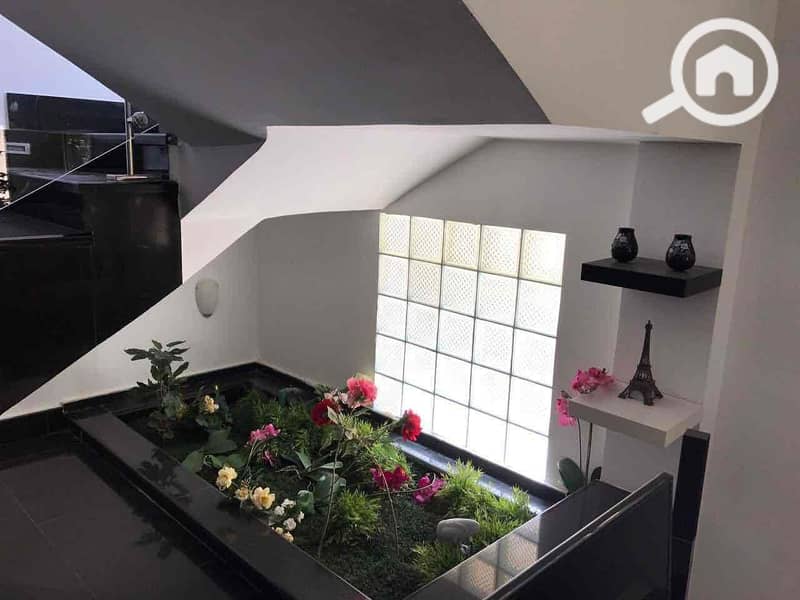 2 a74b6c76-26a9-48f8-88b0-a48cd2f044ff. jpg