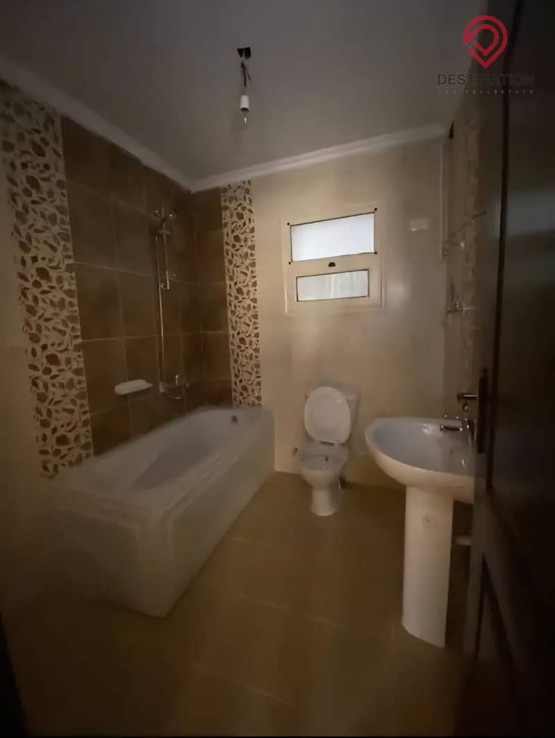 5 WhatsApp Image 2025-12-09 at 16.11. 21_54195cde. jpg