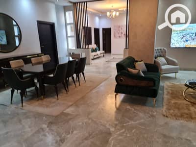 3 Bedroom Apartment for Rent in Sheikh Zayed, Giza - IMG-20251209-WA0346. jpg 3 Bedroom Apartment for Rent in Sheikh Zayed, Giza - IMG-20251209-WA0346. jpg