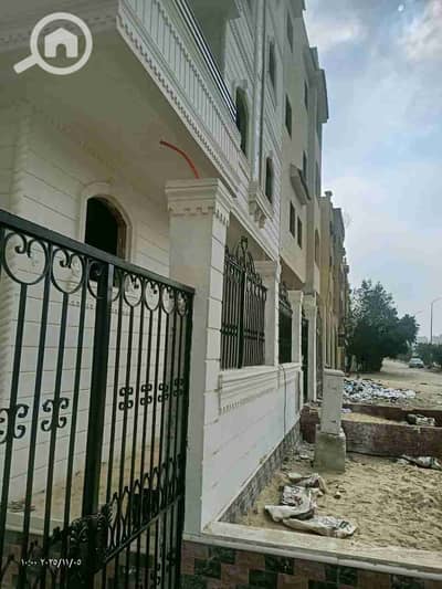 عقار سكني آخر 11 غرف نوم للبيع في 6 أكتوبر، الجيزة - IMG-20251207-WA0039. jpg