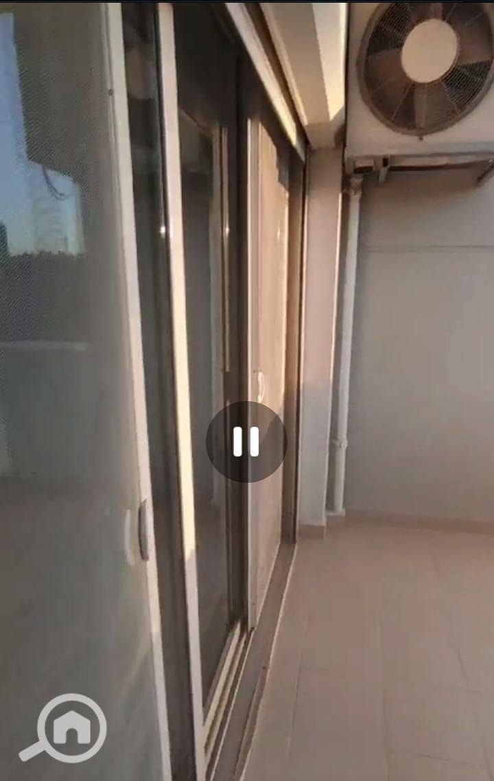 2 6c17bdf8-221d-4cb7-8407-956d63e68937. jpg