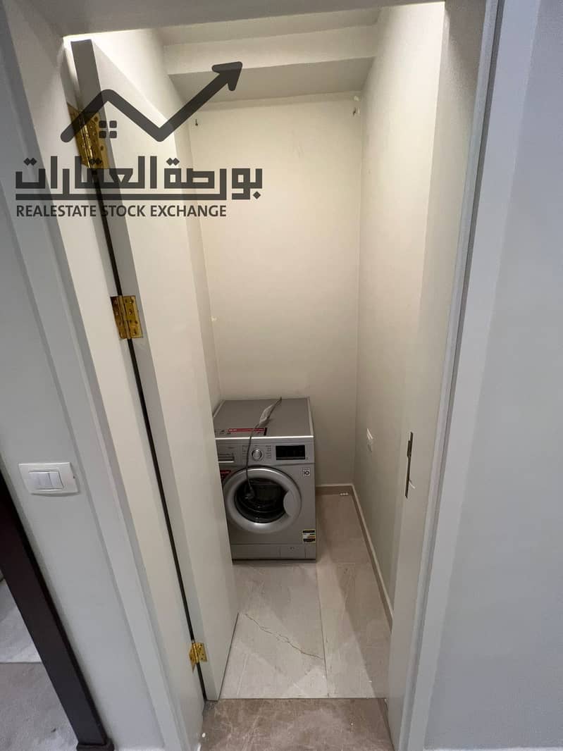 22 c03ddfe4-b6e7-4334-9ffa-a1b670d89360. jpg