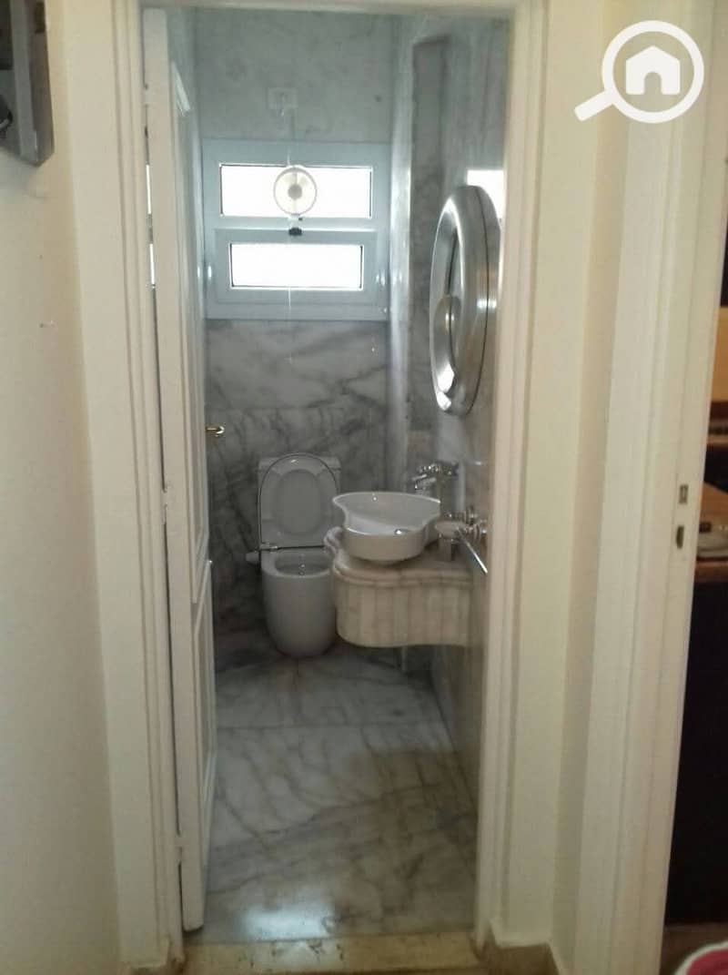 10 5234d1df-2ad9-43c6-8c87-a00dc128ba44. jpg