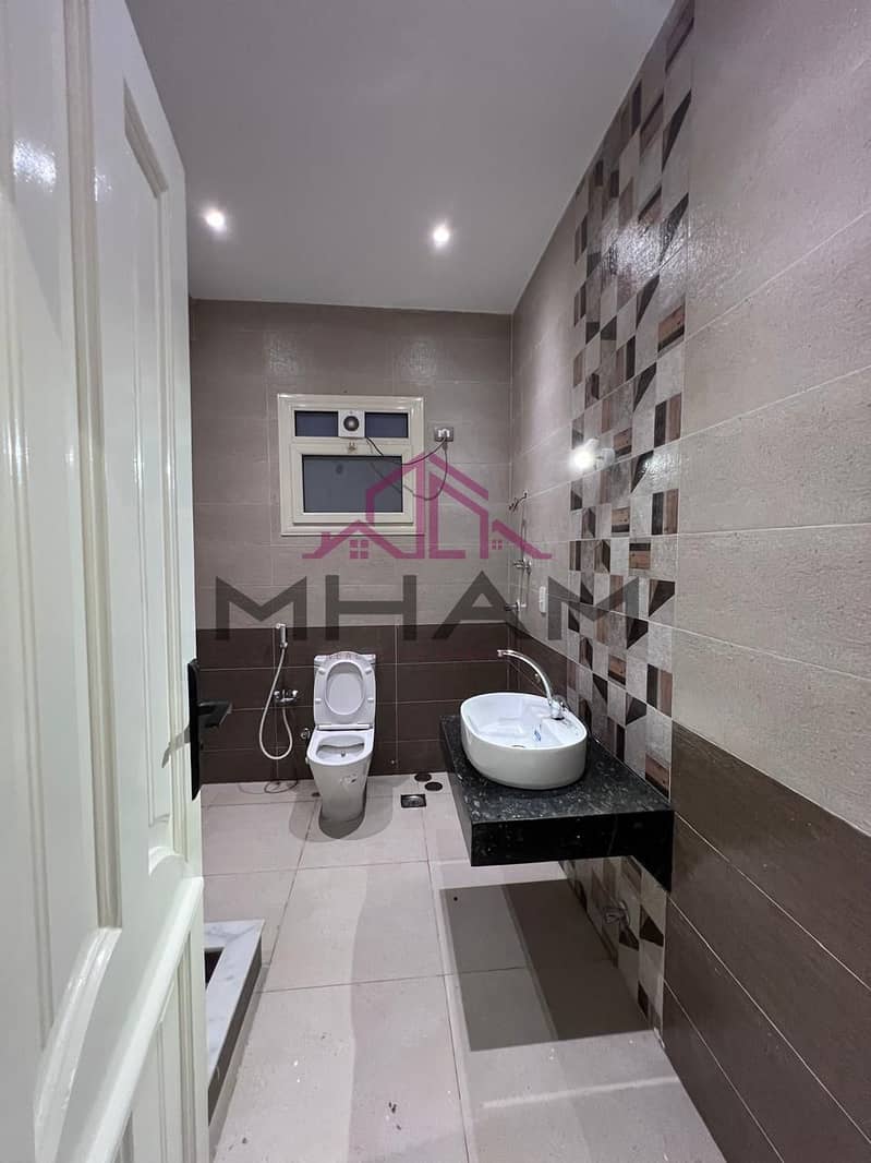 4 photo_5888795278792395872_y. jpg