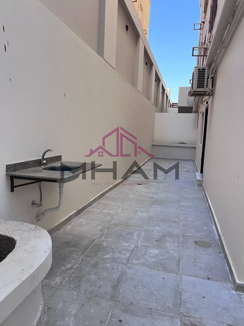 10 photo_5888795278792395881_y. jpg