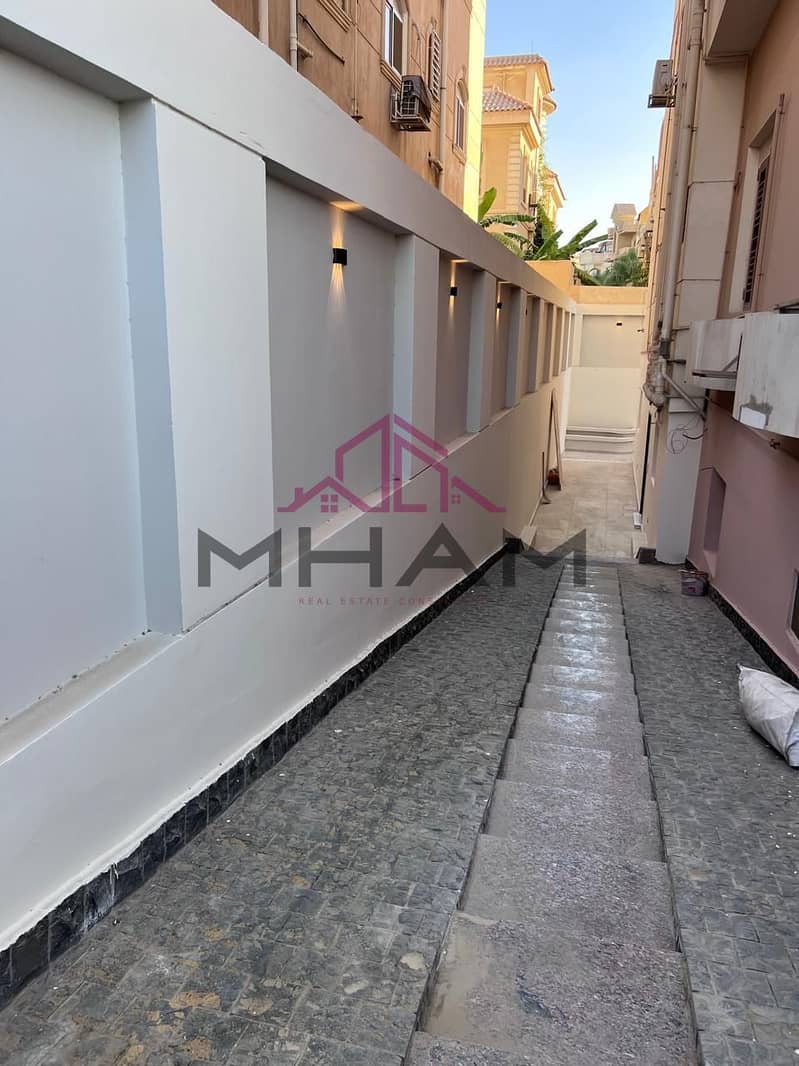 11 photo_5888795278792395882_y. jpg