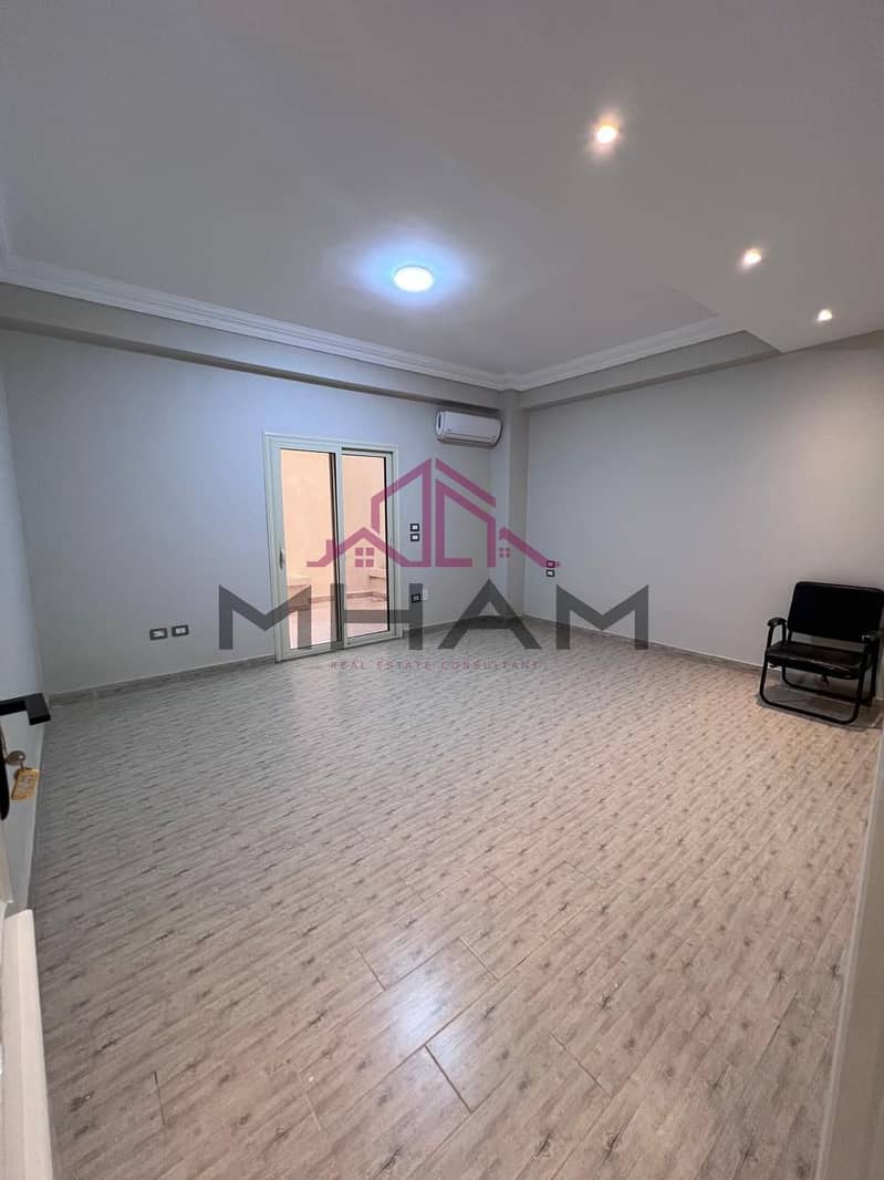 12 photo_5888795278792395884_y. jpg