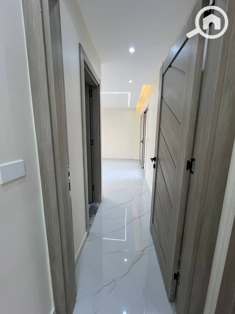 6 8a692561-5deb-4a8f-9895-10fefaa0ba04. jpg