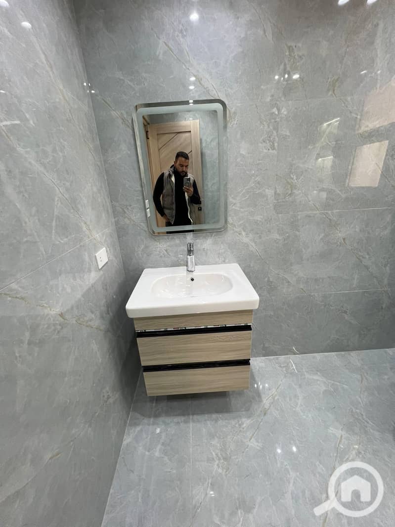 8 13ce852e-7640-4cd1-b044-bd255d6d8663. jpg