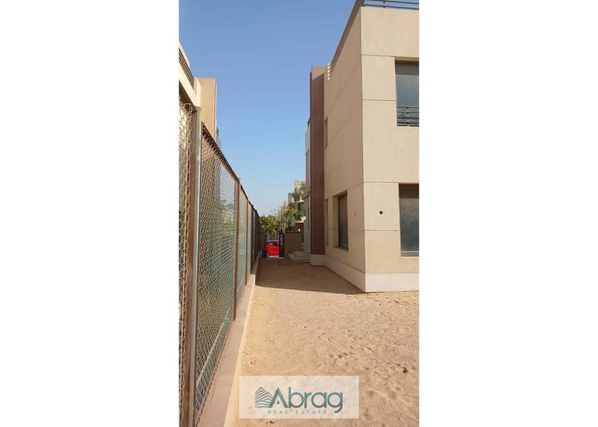 8 WhatsApp Image 2025-12-09 at 3.18. 41 PM (2). jpg