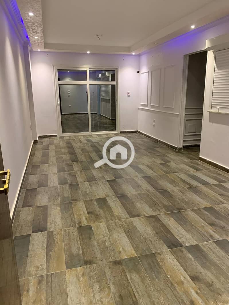 2 b5585c2c-aea9-43df-bee9-a10b79cbd5a4. jpg