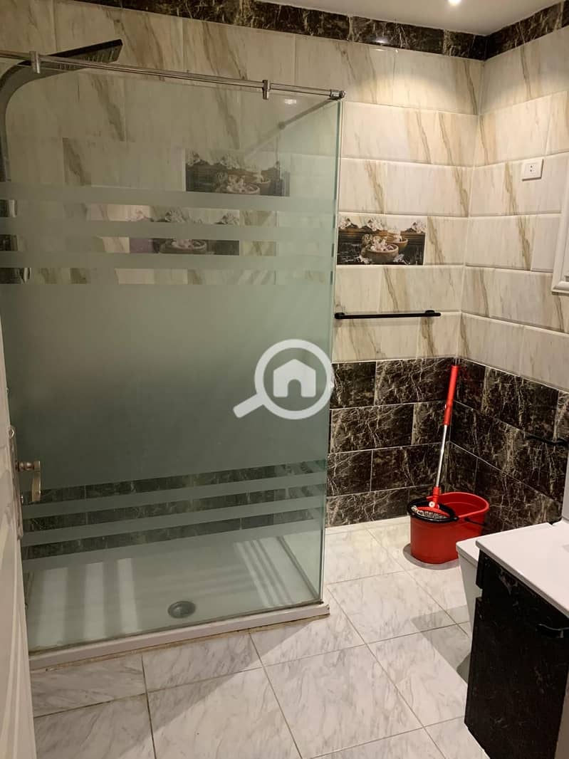 5 b25e8ef0-94ed-4057-8f82-606a8d464c27. jpg