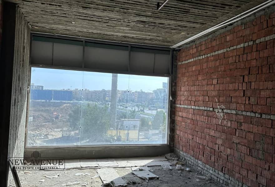 4 27ccbae9-5934-4aa3-9952-271dd735f572. jpg