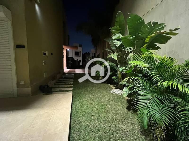 2 6a9c738e-6c08-45b7-8c7b-4e0e60c3604c. jpg