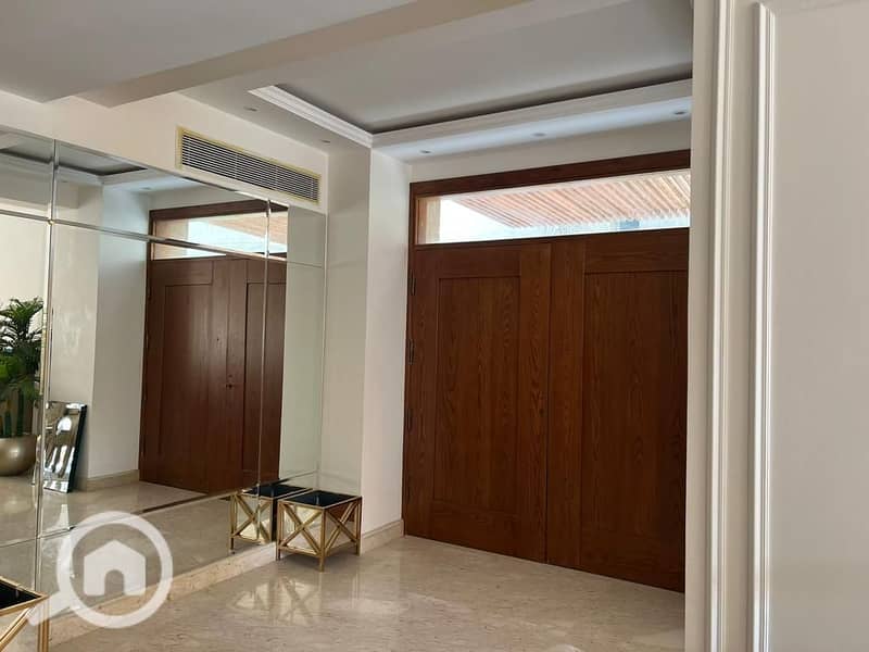 9 384b3f00-5ff9-404e-b270-8776c737b57a. jpg