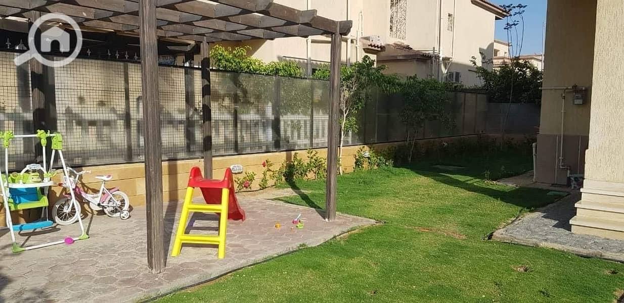 4 55394539-9240-4d07-a79a-d3cb24d609ac. jpeg