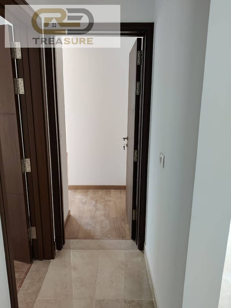 4 194d687f-1c47-4e92-b730-9a9eaf4f80ab. jpg