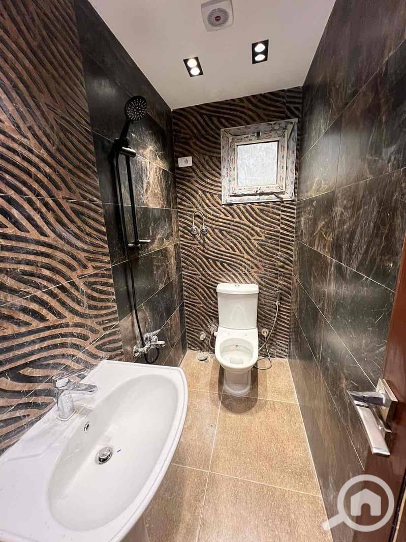 9 aa047418-f077-41c5-810a-e56c96ab27ff. jpg