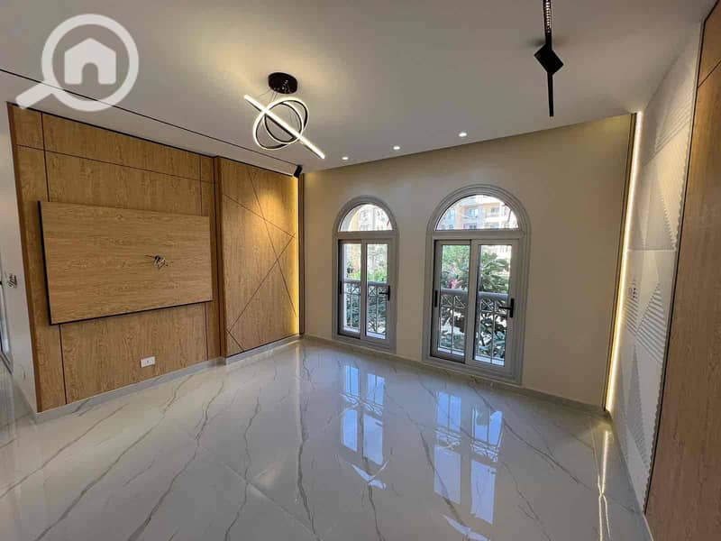 2 ae985cfd-0d5a-413f-ae47-8ad6c8a9ad95. jpg